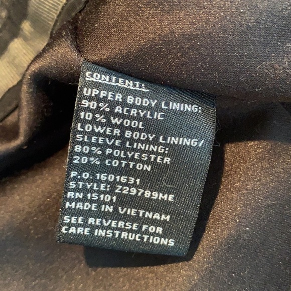 Jones New York || Removable Hood and Liner Coat/Jacket/Rain; Size 2 - Picture 14 of 17